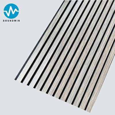 Wandplatten aus Walnuss-Eichenholz (schwarzes Filz/Walnussholz)